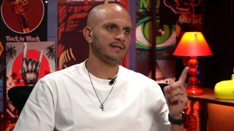 Fábio Santos, ex-Corinthians, aponta craque brasileiro acima de Pelé: “Maior da história” 