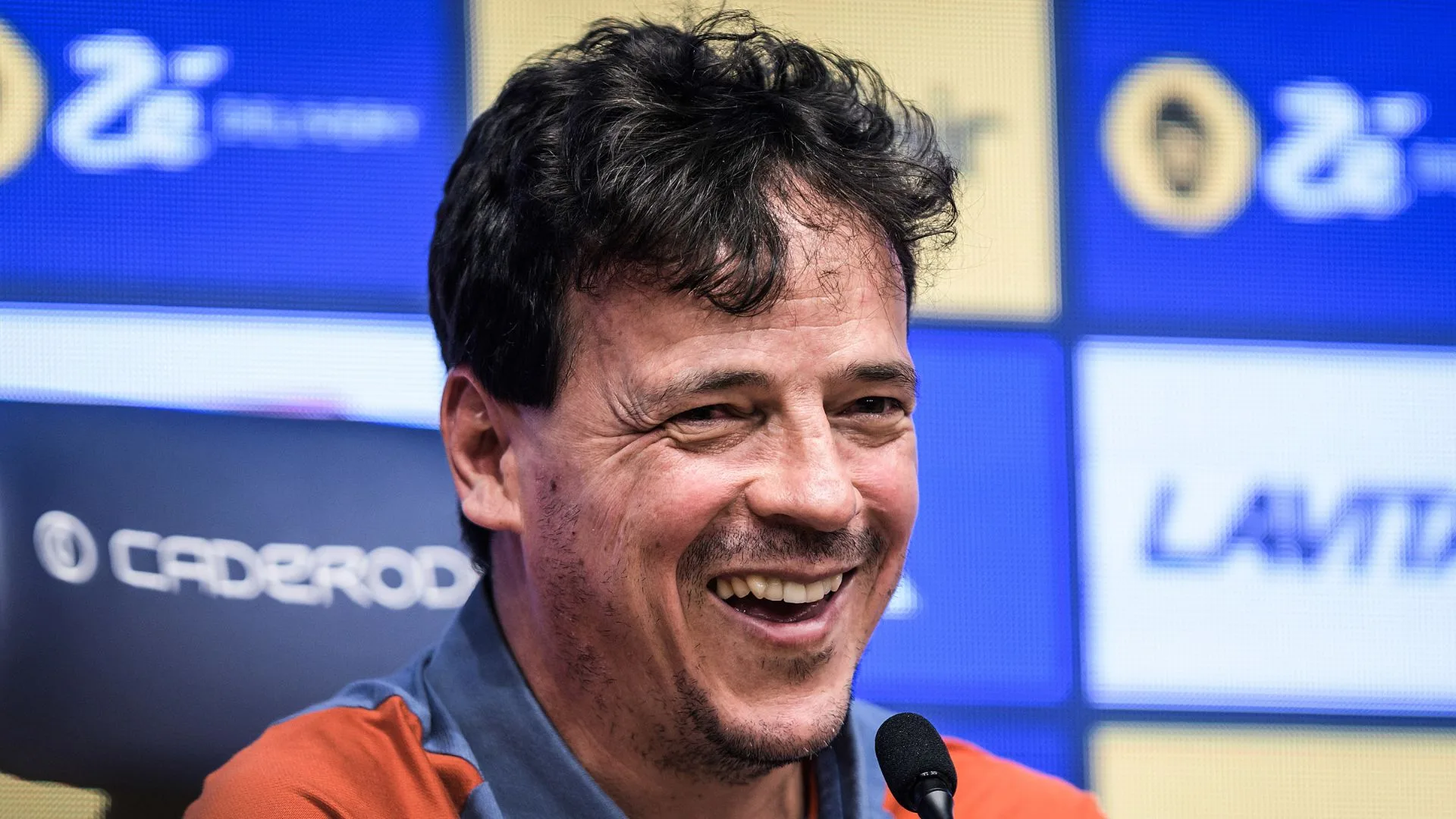 Fernando Diniz, do Cruzeiro, revela meia diferenciado do Brasil hoje