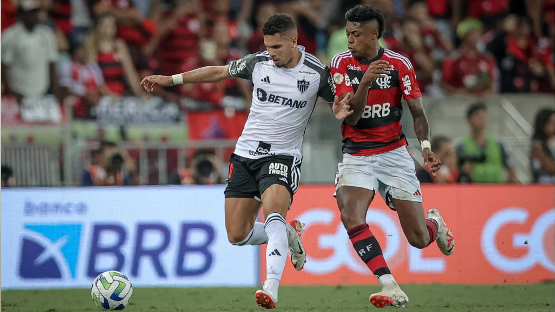 Paulo Nunes sinaliza ataque “imparável” no Brasileirão: “Muito difícil”