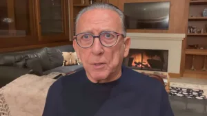 Galvão Bueno indica técnico ‘devorador de taças’ do Brasil: “100%”