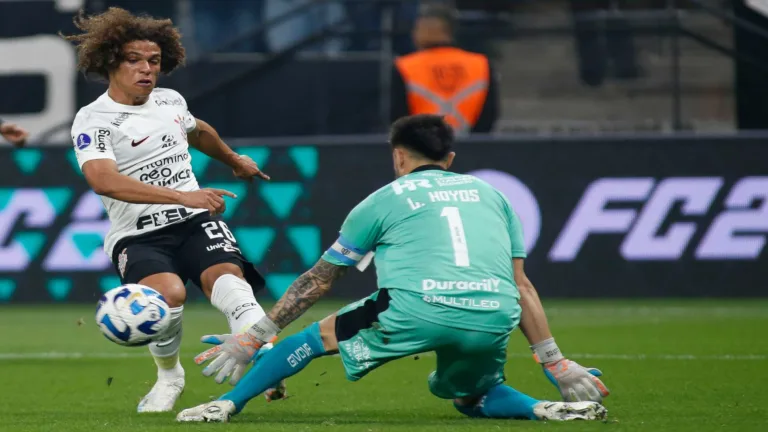 Corinthians anuncia empréstimo de Guilherme Biro ao futebol árabe