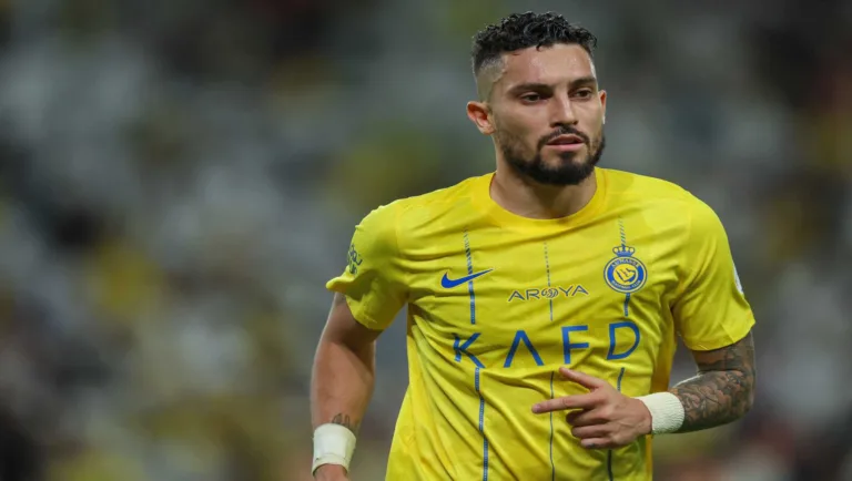 Botafogo acerta contratação de ex-jogador do Al Nassr