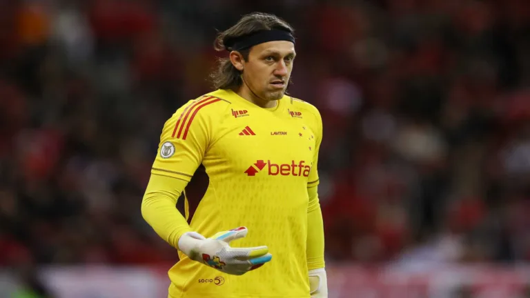 NFL no Brasil: Cássio, do Cruzeiro, se aventurou no futebol americano