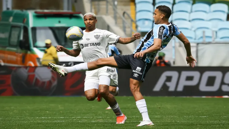 Craque do Atlético-MG faz publicação dedicada a Pedro, do Flamengo