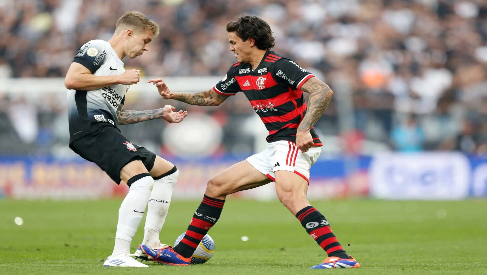 Corinthians investe no coletivo para derrotar o Flamengo pelo Brasileirão