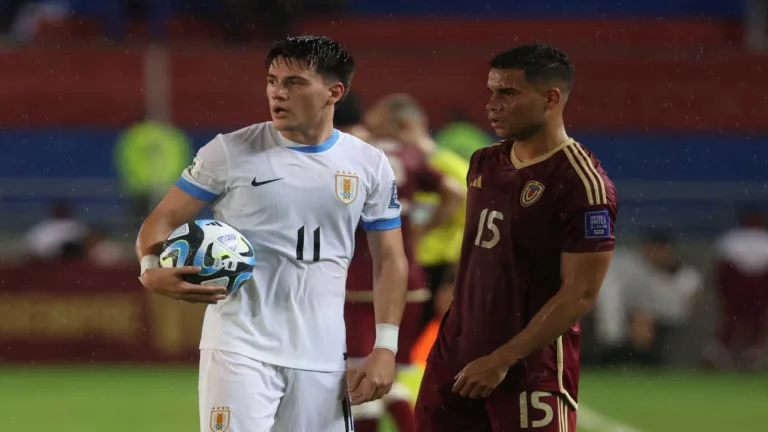 Uruguai empata com Venezuela e perde vice-liderança das Eliminatórias