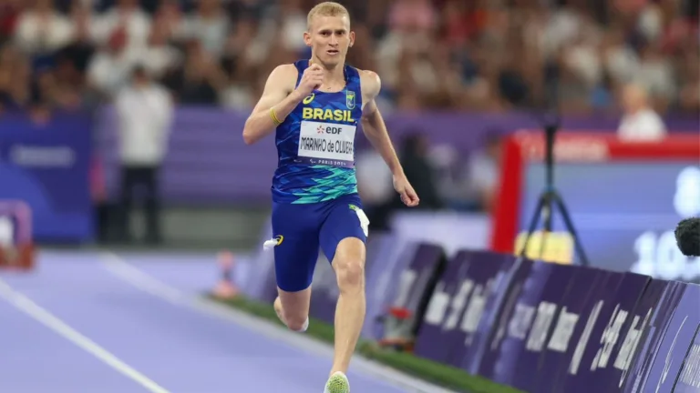 Paralimpíadas: Joeferson Marinho vê desclassificação de adversário e fica com a prata no atletismo