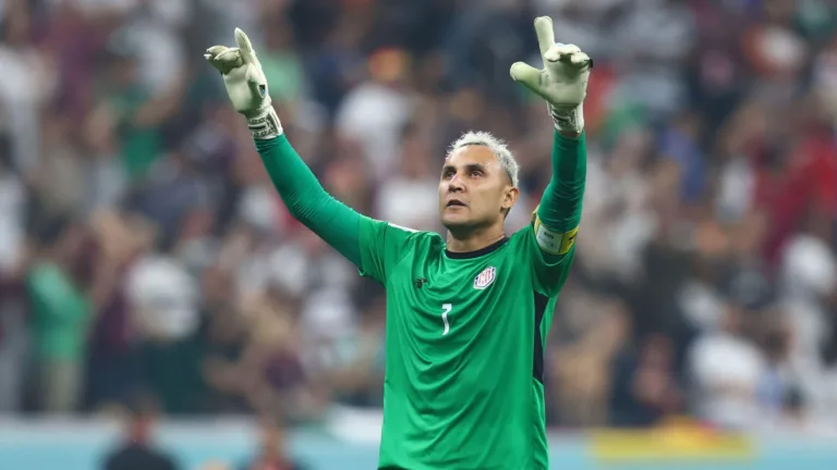 Navas, ex-goleiro do Real Madrid e PSG é oferecido ao Grêmio