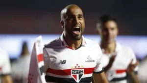 Lucas Moura, do SPFC, reage à profecia sobre campeão da Libertadores: “Muito forte”