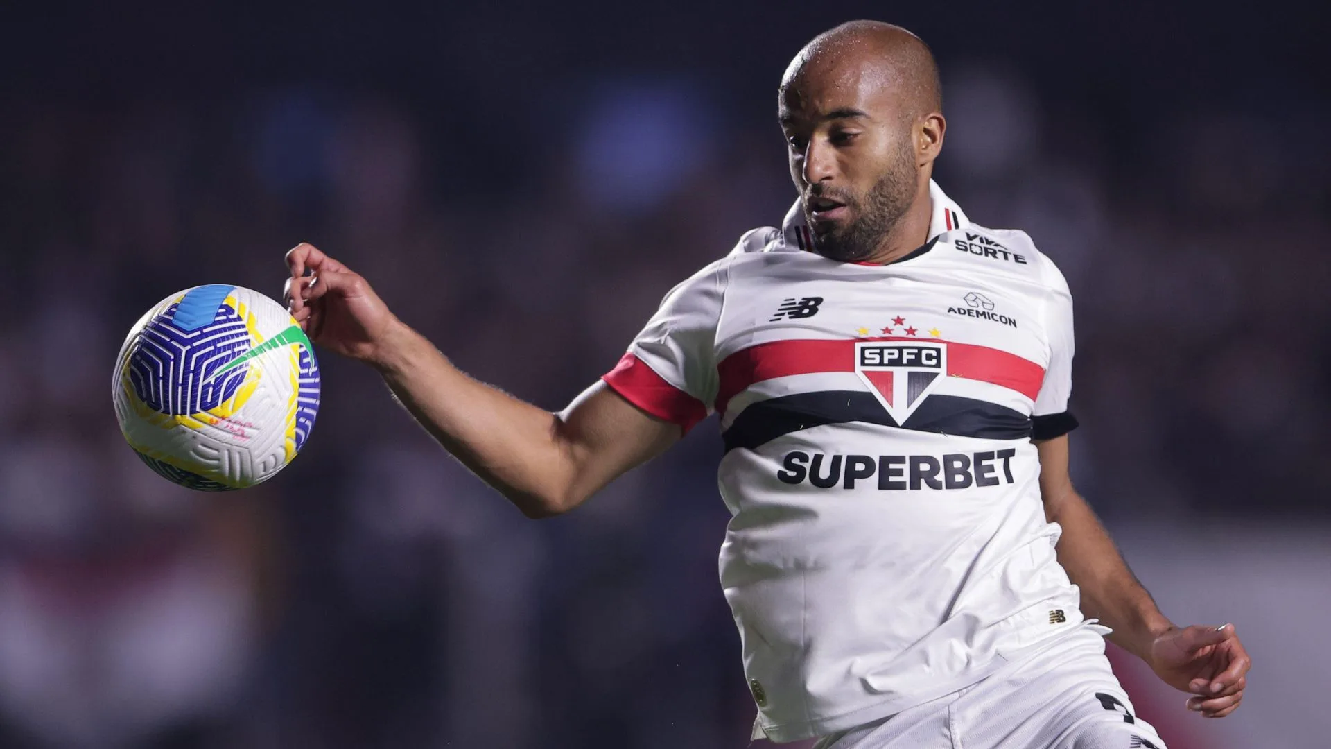 Lucas Moura diz que está pronto para ajudar o SPFC na decisão contra o Atlético-MG pela Copa do Brasil