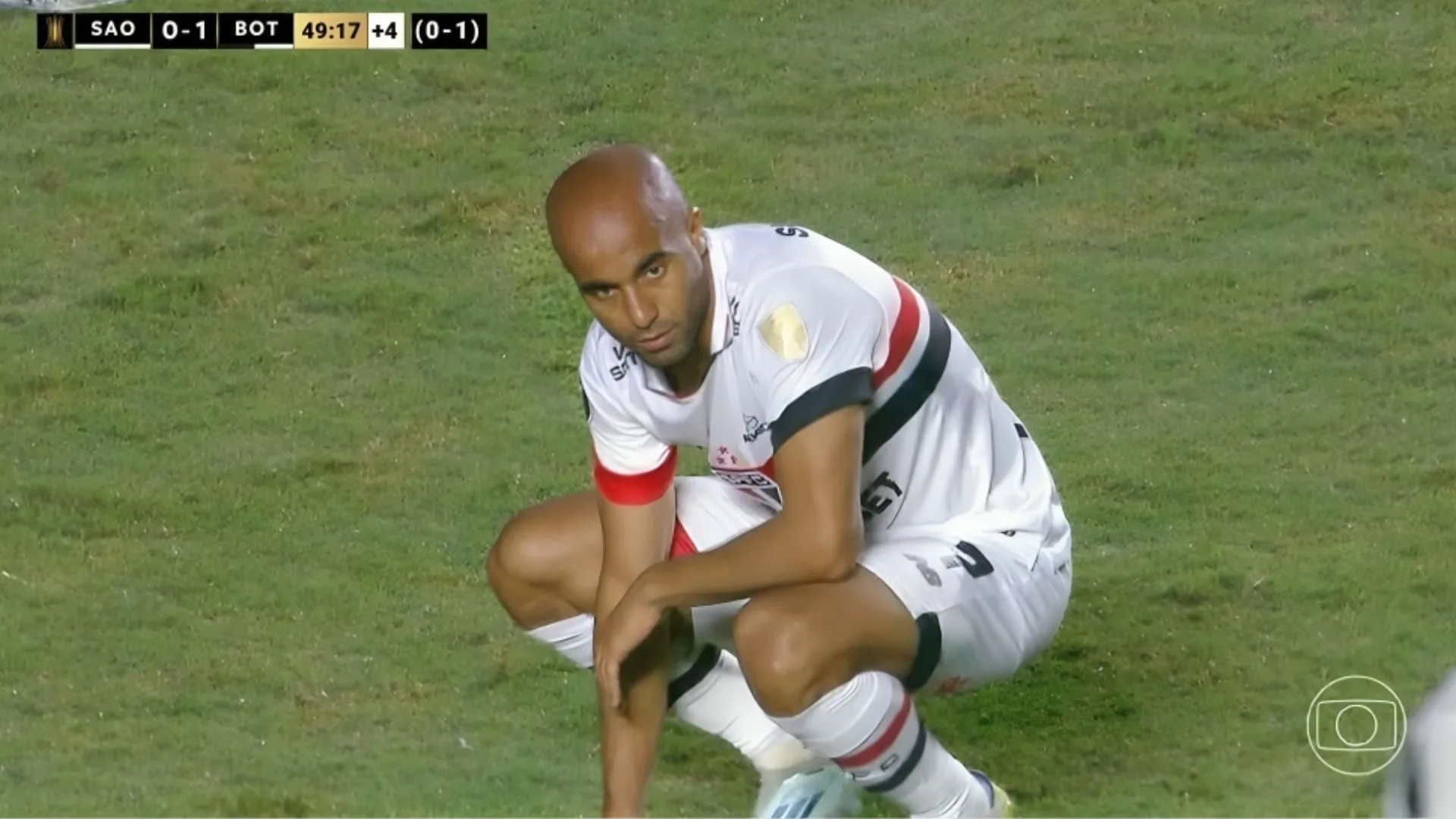 Luis Roberto surpreende ao detonar pênalti de Lucas Moura em SPFC x Botafogo