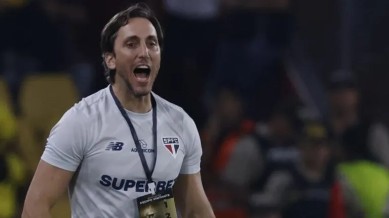Zubeldía manda recado sobre São Paulo x Corinthians pelo Brasileirão Série A