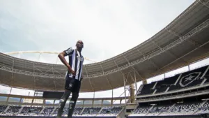 Luis Fabiano esquece Luiz Henrique, do Botafogo, e elege ‘rei do Brasileirão’