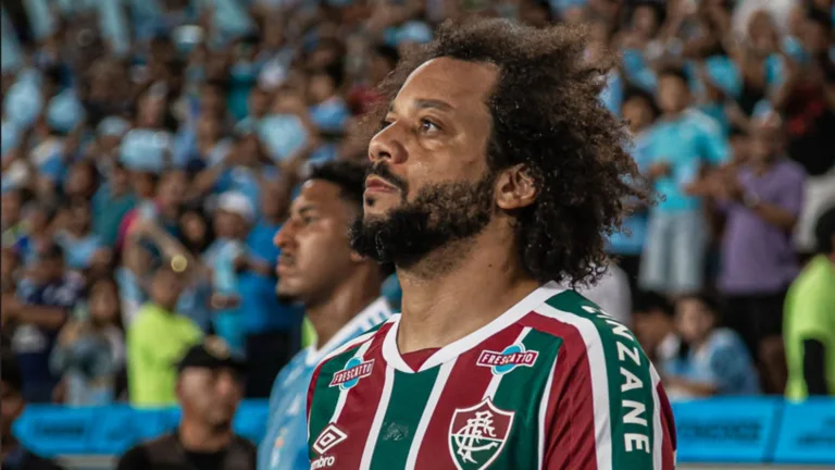 Marcelo, do Fluminense, indica camisa 10 fenomenal no Brasil: “Gênio”