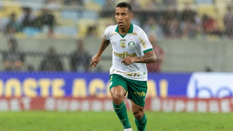 Palmeiras estuda renovação de Marcos Rocha e Lomba que têm contrato até o fim da atual temporada