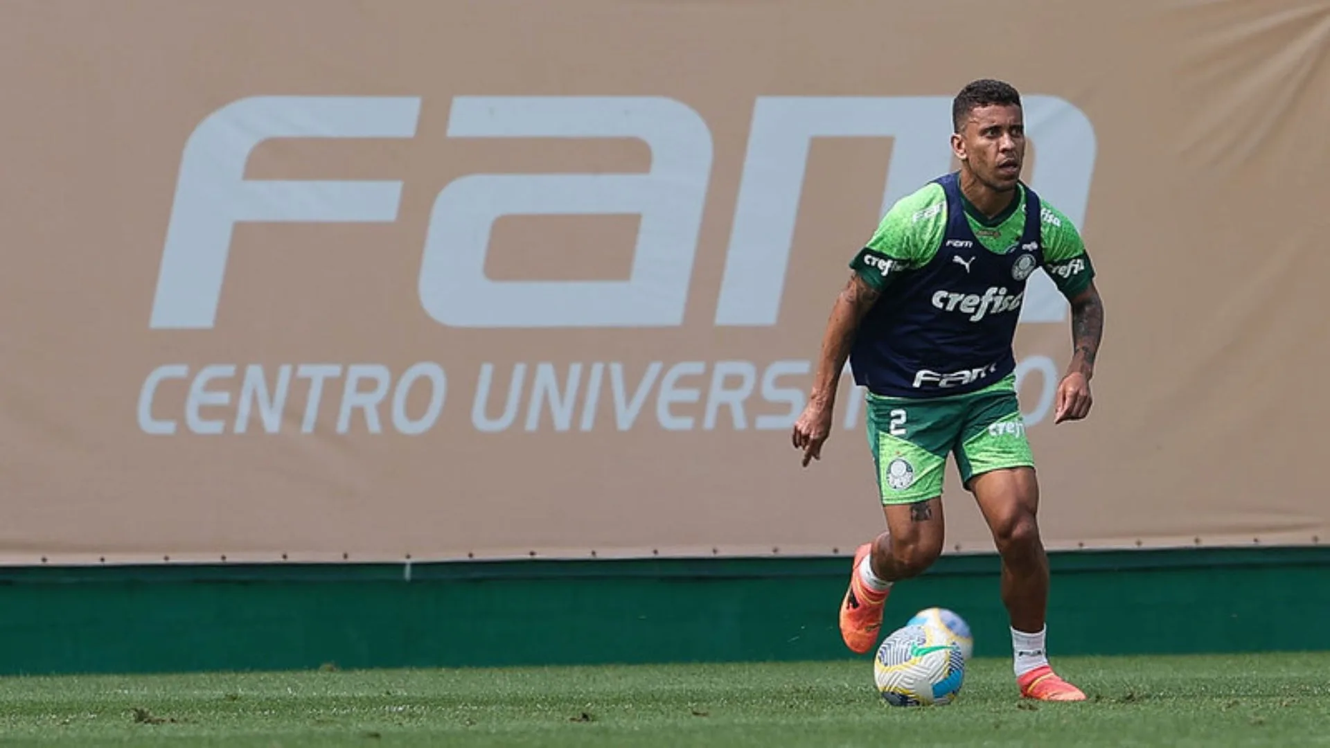 Palmeiras tem três jogadores com contratos que terminam em dezembro de 2024; confira