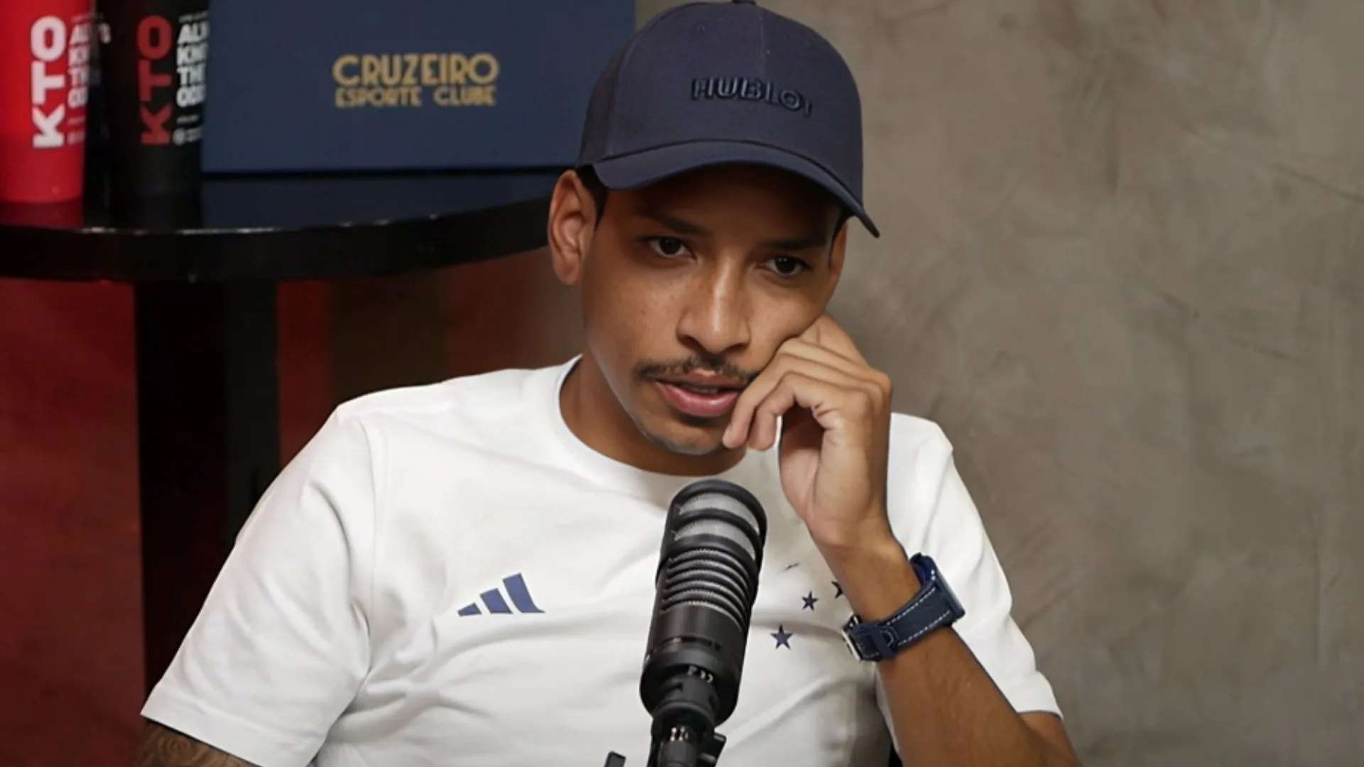Matheus Pereira, do Cruzeiro, indica melhor camisa 9 no Brasil hoje: “Joga de terno”