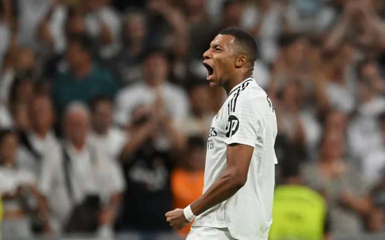 Mbappé quase joga a Premier League, mas PSG pediu 400 milhões de euros e negócio não aconteceu 