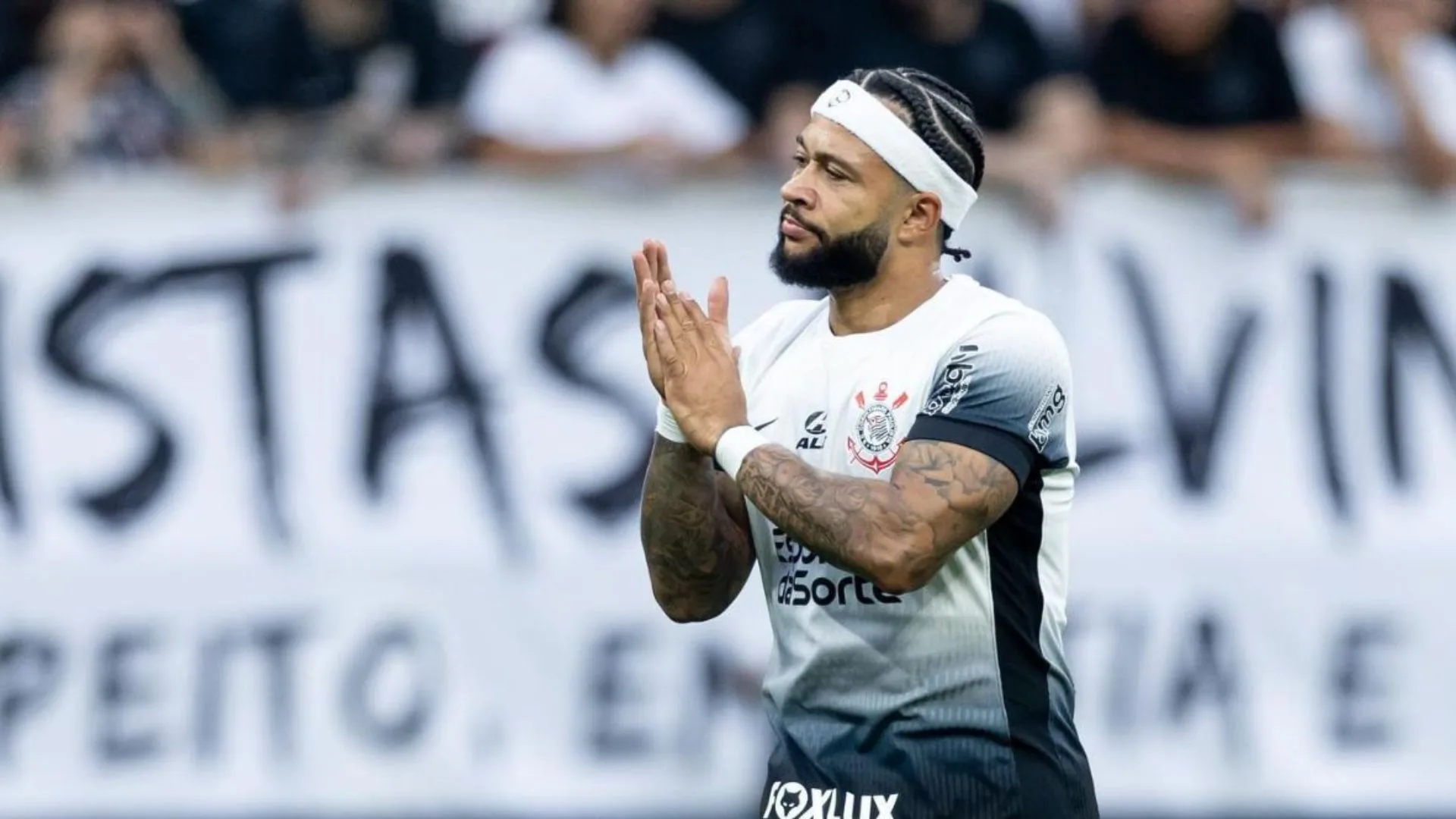 Memphis Depay, do Corinthians, revela surpresa com nível do futebol brasileiro