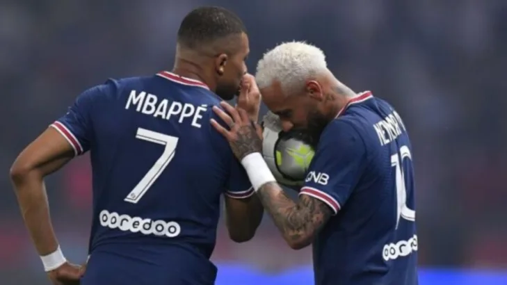 Neymar x Mbappé: imprensa francesa expõe ‘guerra’ entre os craques Neymar x Mbappé: imprensa francesa expõe ‘guerra’ entre os craques