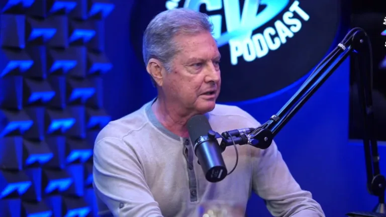 Carlinhos Bala e Oswaldo de Oliveira trocam farpas por Ancelotti: “Envia esses títulos para ele”