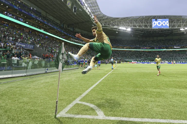 Palmeiras alcança seis vitórias seguidas no Brasileirão Série A, o que não acontecia desde 2022
