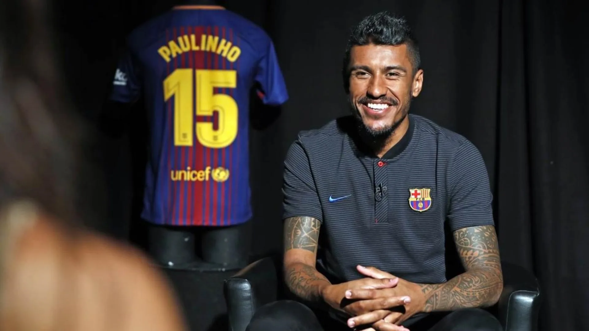 Paulinho cita Barcelona e diz que colega merecia Bola de Ouro