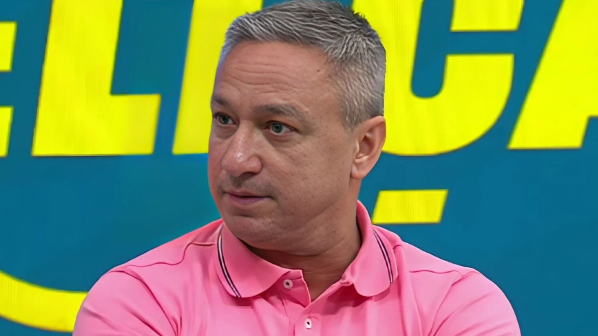 Paulo Nunes crava zagueiro que ‘dá aulas’ no Brasil hoje: “É o melhor”