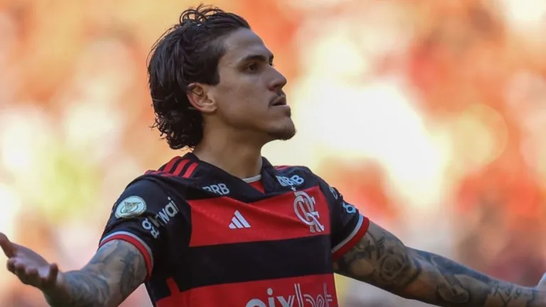 Torcedores do Flamengo se revoltam com indireta de Pedro para Filipe Luís: “Não existe passar pano”