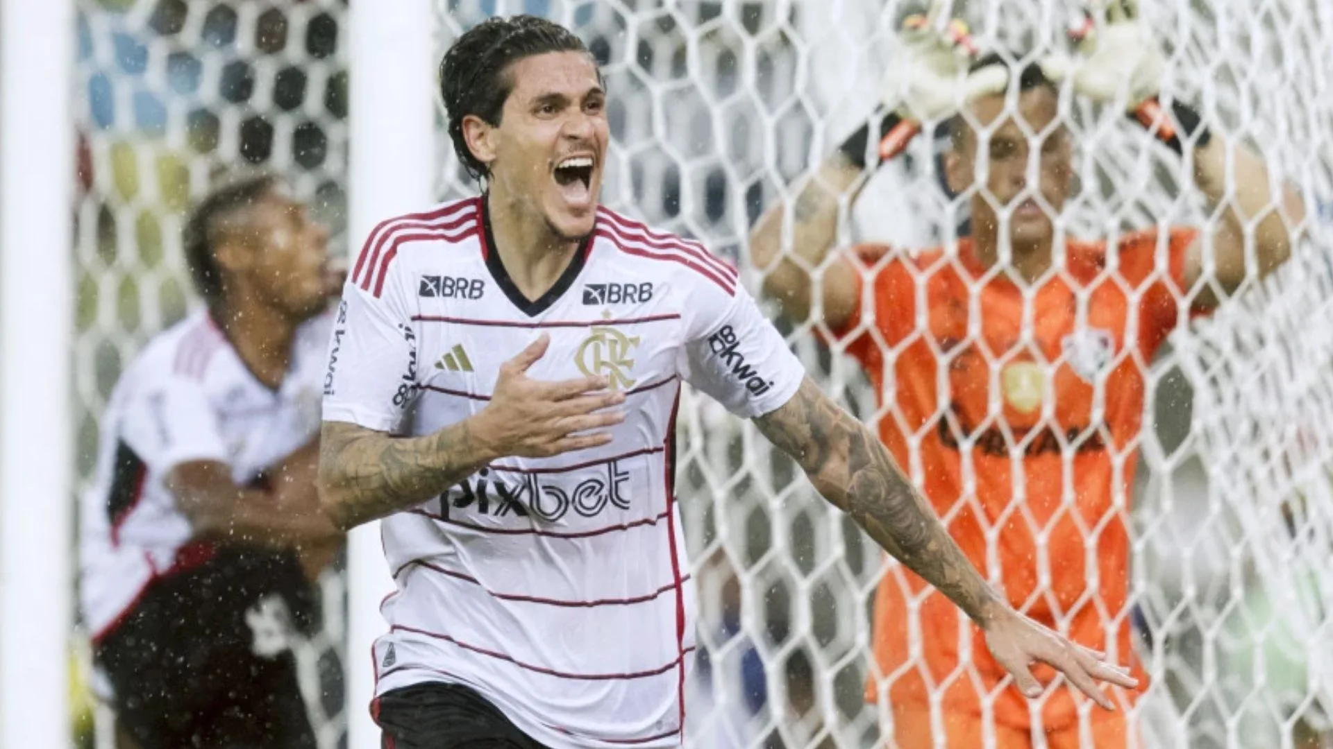 Jornal argentino se impressiona com possível substituto de Pedro no Flamengo