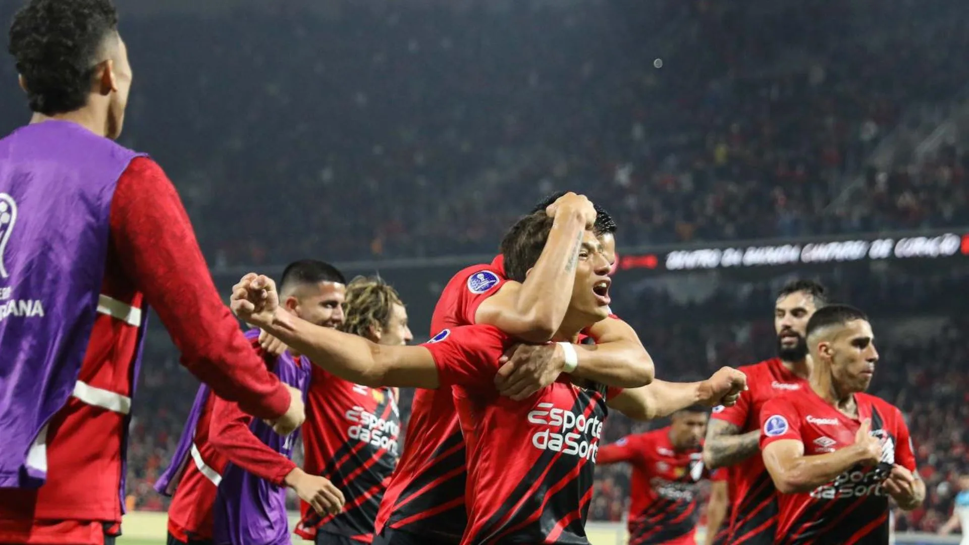 Racing x Athletico-PR: onde assistir ao Furacão na Sul-Americana