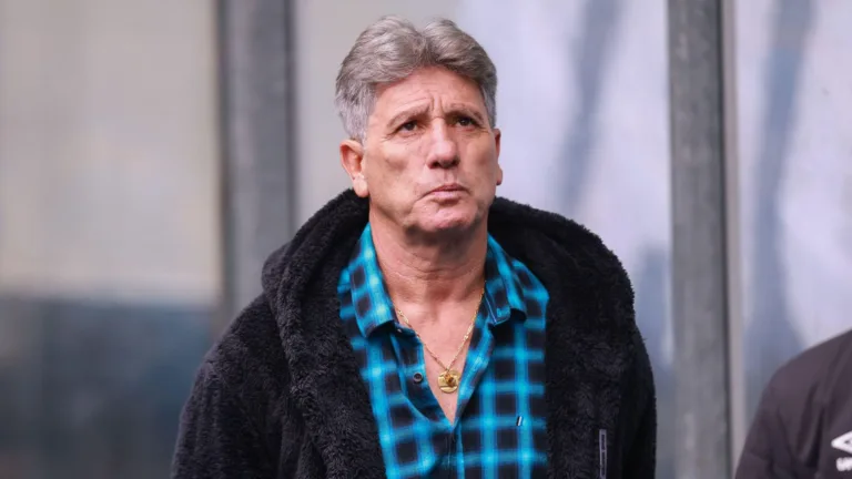 Meneghetti detona postura de Renato, do Grêmio, durante coletivas: “Não é normal”