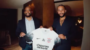 Renato Maurício Prado impacta ao bancar futuro de Depay no Corinthians