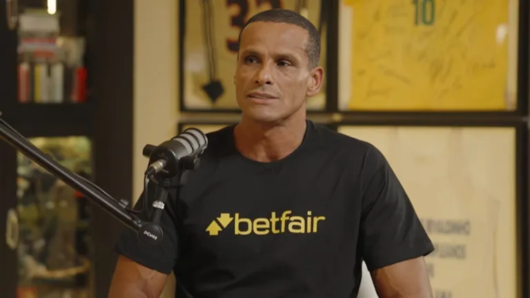 Rivaldo exalta time do futebol brasileiro após acesso: “Merecido”