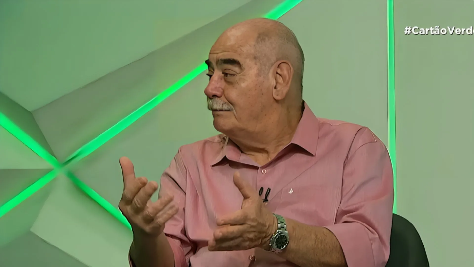 Rivellino indica atacante que está ‘devendo’ no futebol brasileiro