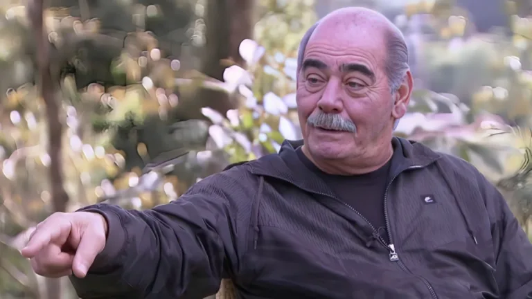 Rivellino elege melhor seleção brasileira e se vê acima de craque histórico: “Mais jogador”