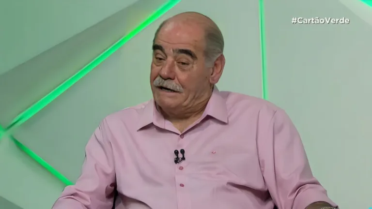 Rivellino aponta meia diferenciado do futebol brasileiro: “Tem qualidade”