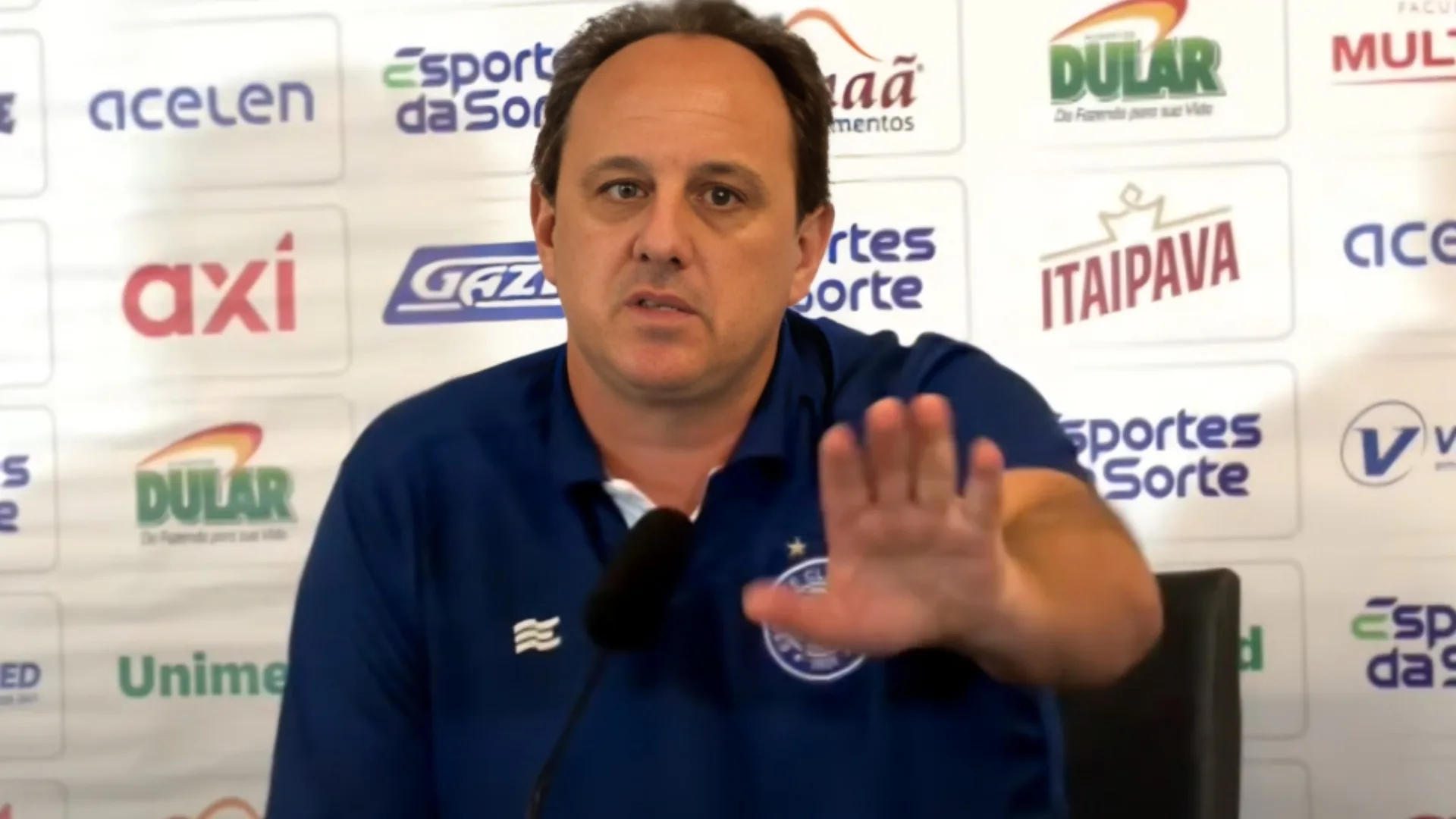 Ceni, do Bahia, se irrita com pergunta e repórter reage: “Descobriu depois?”