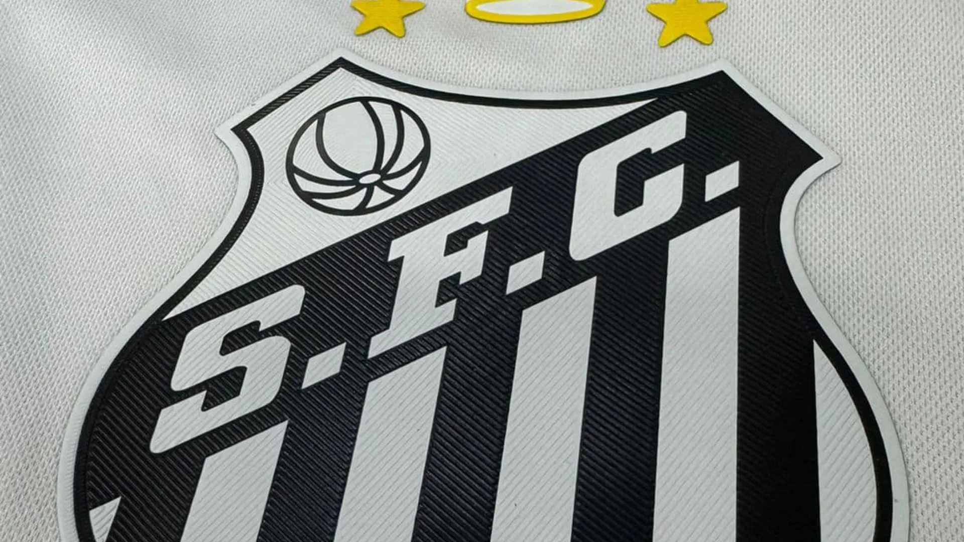 Santos quita atrasos e explica motivo: “Houve um problema”