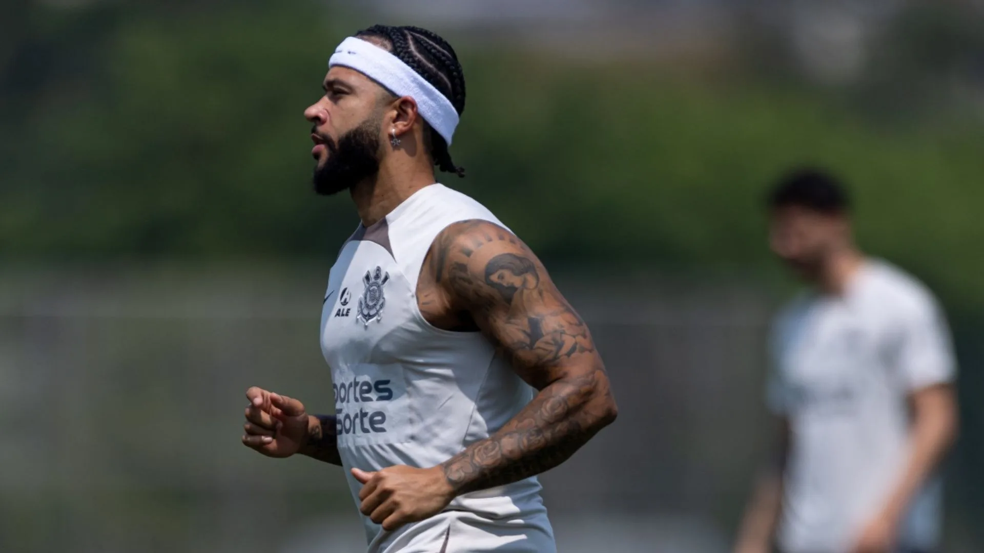 São Paulo x Corinthians pode marcar o primeiro clássico de Memphis Depay