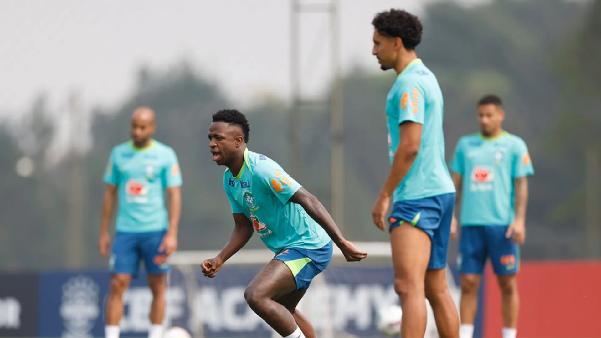 Julio Gomes cita o principal problema da seleção brasileira: “Não tem filosofia”