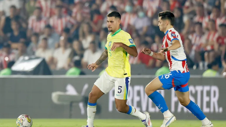 Praetzel critica atleta da Premier League na seleção brasileira: “Pior jogador”