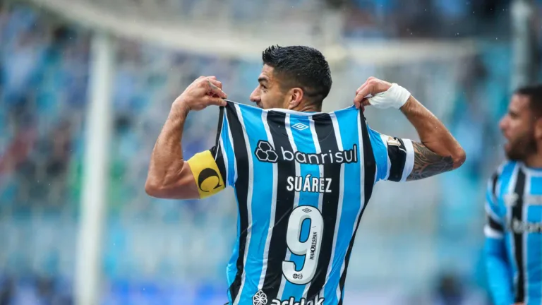 Lista com as 5 maiores contratações do futebol brasileiro revolta torcedores