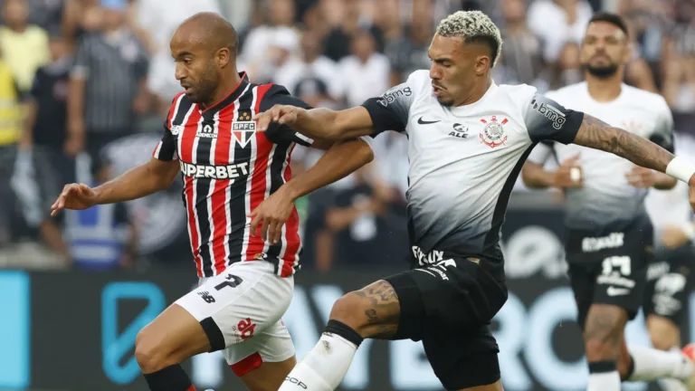 Torcedores de Corinthians e SPFC definem jogador do Palmeiras que contratariam