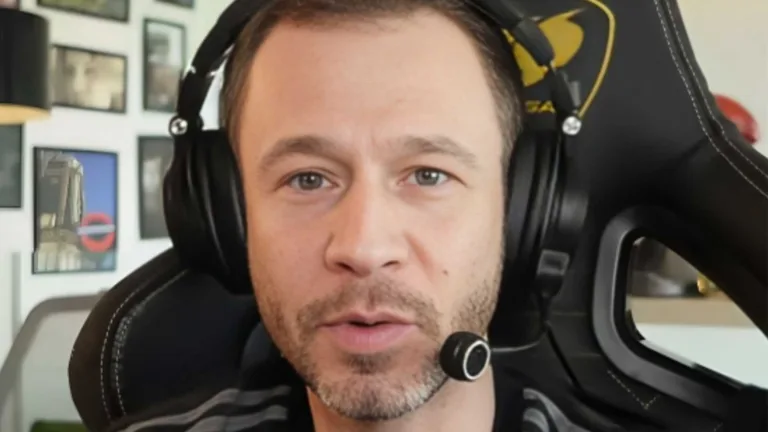 Tiago Leifert aponta time que não compete no futebol brasileiro: “Pareceu Série C”