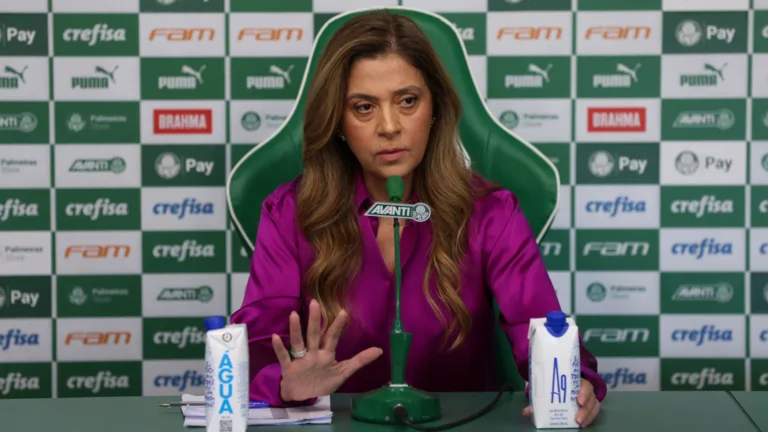 Torcedores do Palmeiras se revoltam com atitude de Leila Pereira