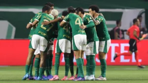 Torcedores do Palmeiras se ‘retratam’ com jogador criticado: “Desculpas”
