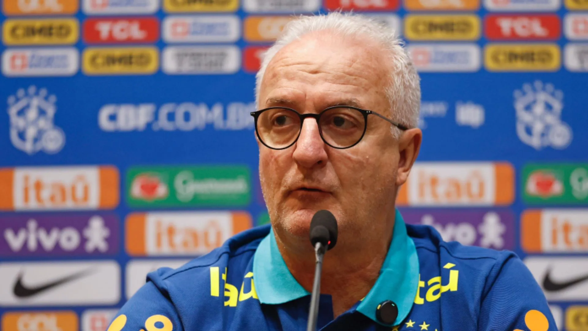 Torcedores pedem goleiro como titular na seleção: “Como pode?”