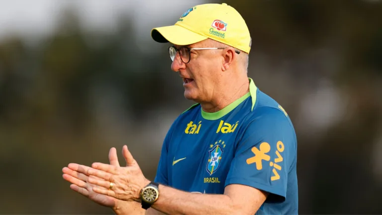 Torcedores pedem goleiro como titular da seleção: “Tem que ser”