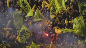 Torcedores uruguaios apontam torcida que mais impressiona no Brasil